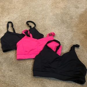 Sports bra bundle!!